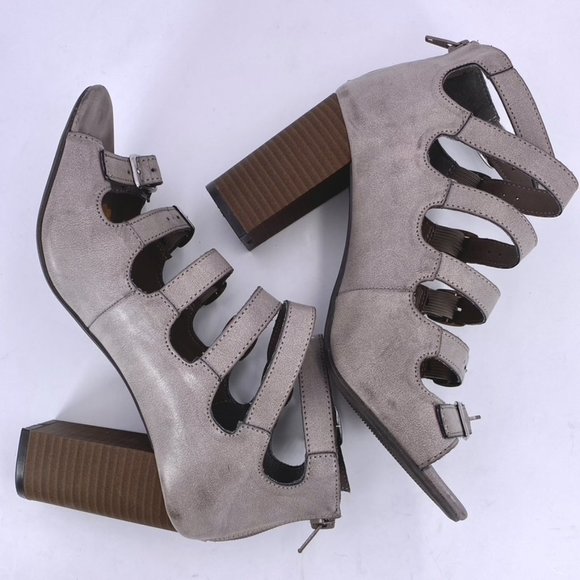 Restricted In Box Joyful Taupe (gray) Buckle Multi-strap 3.5 inch Block Heels - Picture 5 of 12